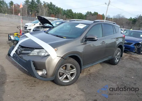 2015 Toyota Rav4 Xle z USA, uszkodzony, nr VIN JTMRFREV0FD154997